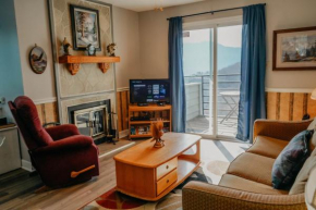 Smoky Mountains Studio with Balcony